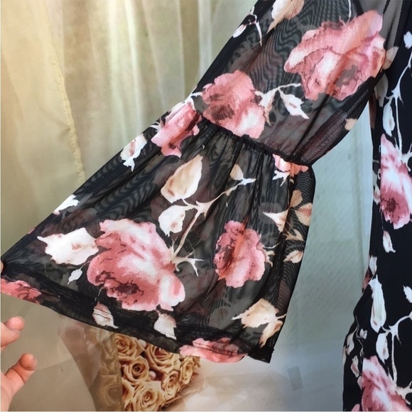 NEW Ashley Blue Black Floral Blouse XL - Picture 3 of 6